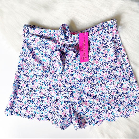 New Lilly Pulitzer Shorts High Rise - Picture 1 of 6